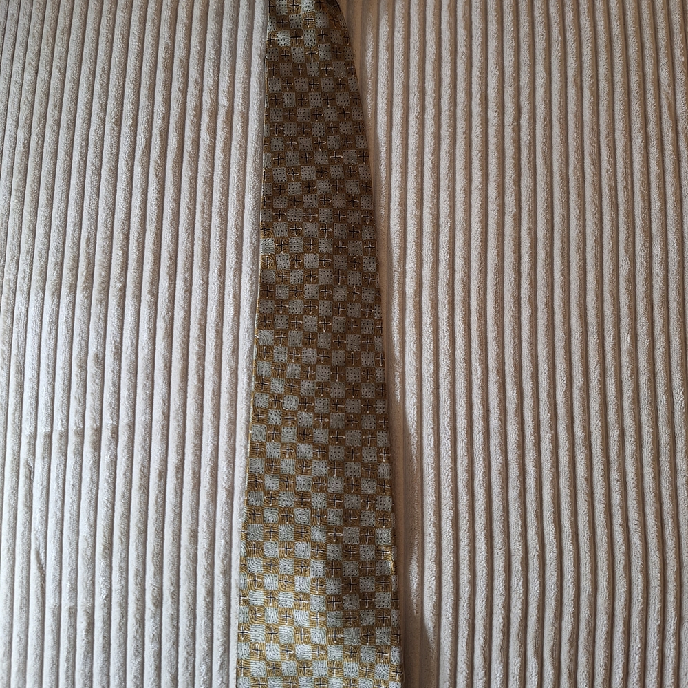 Classic Gold Checkered Tie